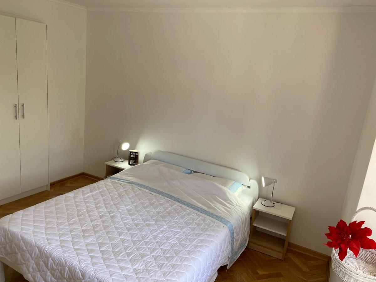 Apartmán Napjacu With Own Parking And Garden Herceg Novi Exteriér fotografie
