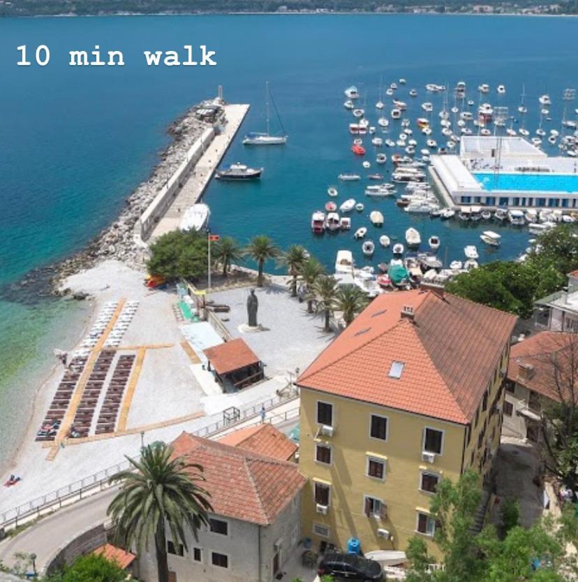 Apartmán Napjacu With Own Parking And Garden Herceg Novi Exteriér fotografie